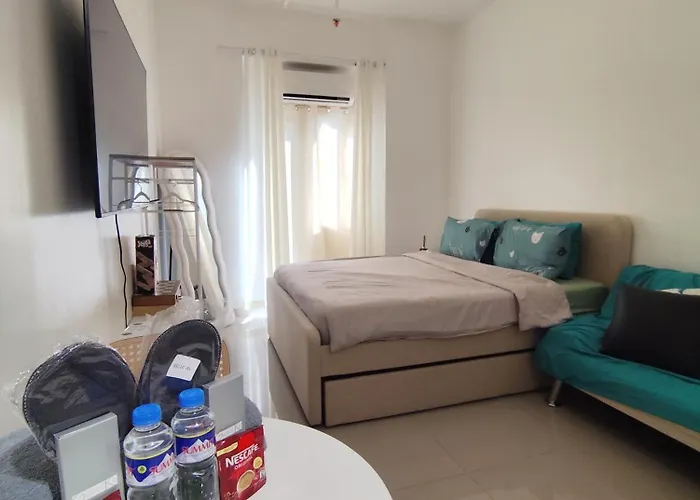 公寓式飯店 Flat In Tomas Morato With Balcony, Netflix, Karaoke 马尼拉